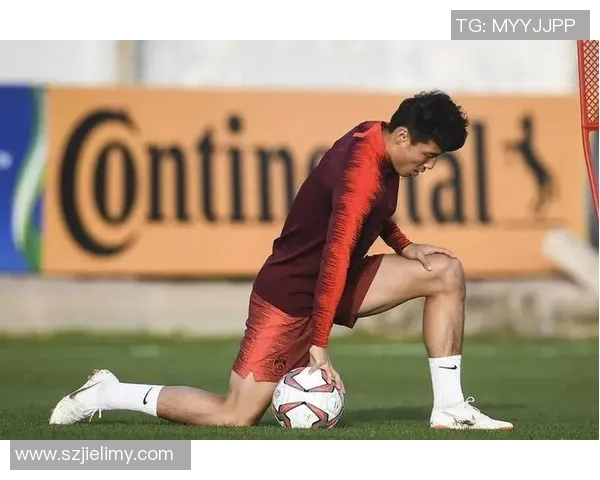 小腿肌肉拉伤困扰足球明星的职业生涯与恢复之路探讨