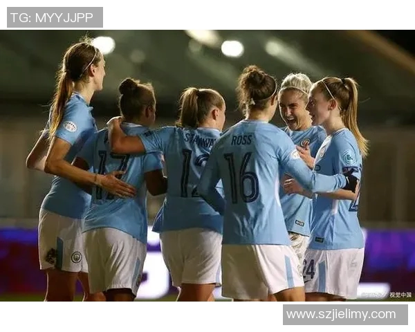 美国足球明星的女友们她们的故事与魅力揭秘 美国足球明星的女友们她们的故事与魅力揭秘