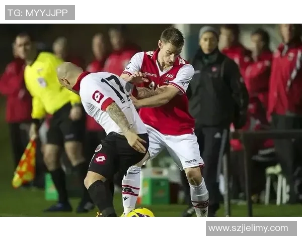 威廉队与阿贾克斯队的激烈对决引发足球迷热议与期待